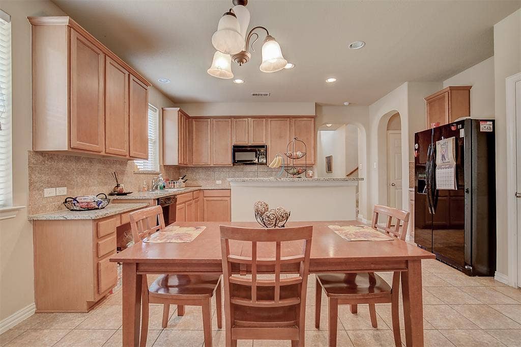 2832 Gooseberry Drive, Plano, TX 75074 2832 Gooseberry Drive, Plano, TX 75074