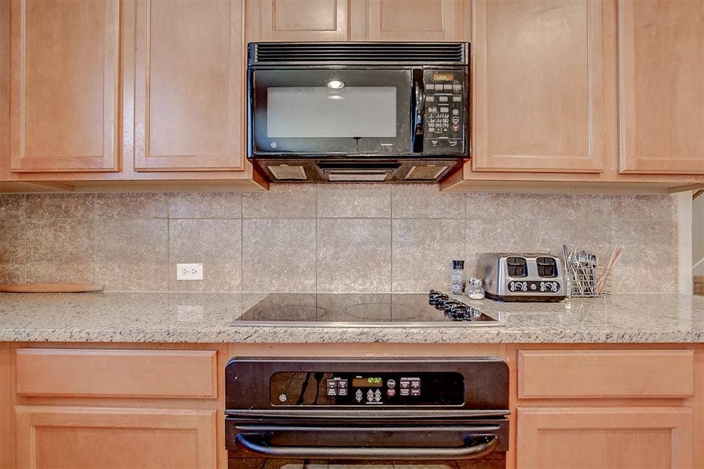 2832 Gooseberry Drive, Plano, TX 75074 2832 Gooseberry Drive, Plano, TX 75074