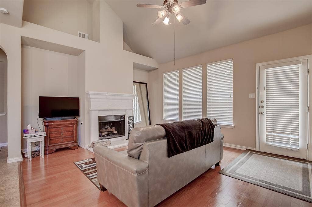 2832 Gooseberry Drive, Plano, TX 75074 2832 Gooseberry Drive, Plano, TX 75074