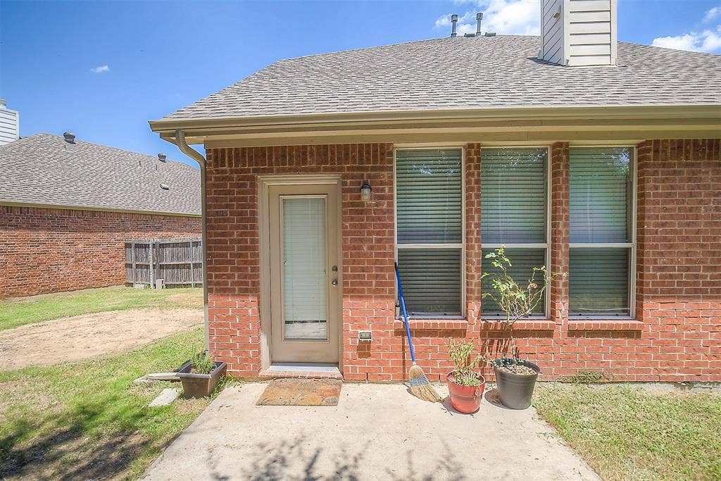 2832 Gooseberry Drive, Plano, TX 75074 2832 Gooseberry Drive, Plano, TX 75074