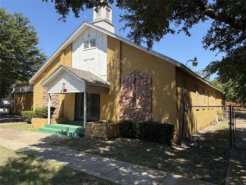 2507 Scotland Drive, Dallas, TX 75216