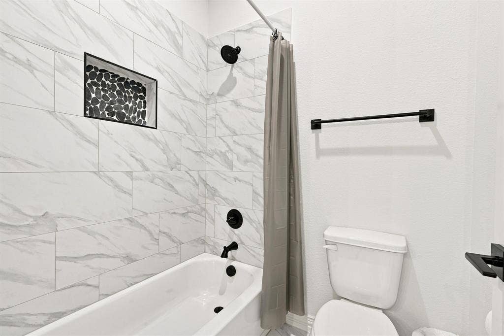 4231 Spring Garden Road, Midlothian, TX 76065 4231 Spring Garden Road, Midlothian, TX 76065