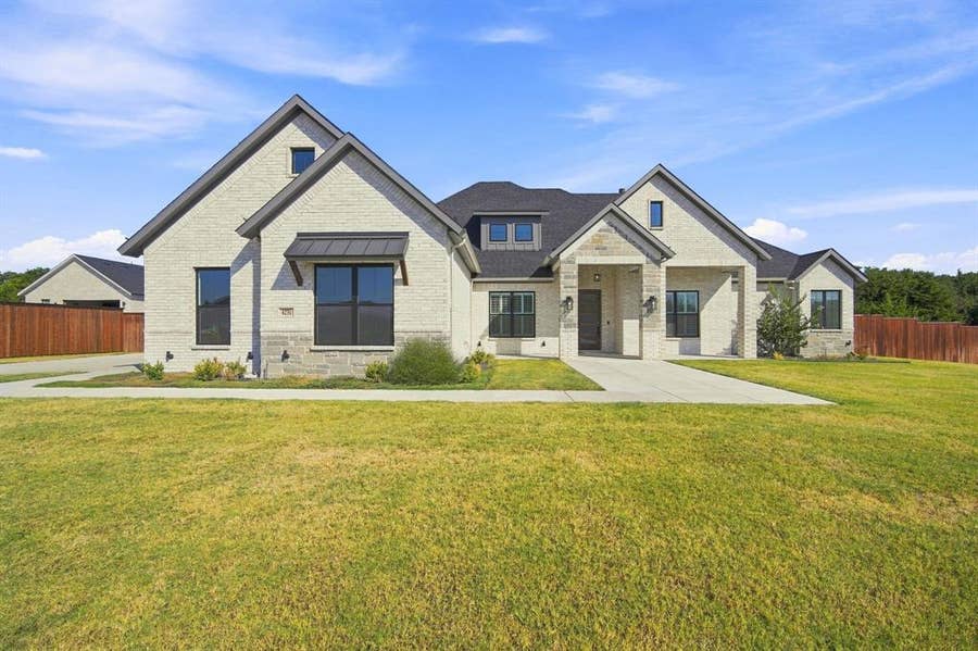Property photo for 4231 Spring Garden Road, Midlothian, TX