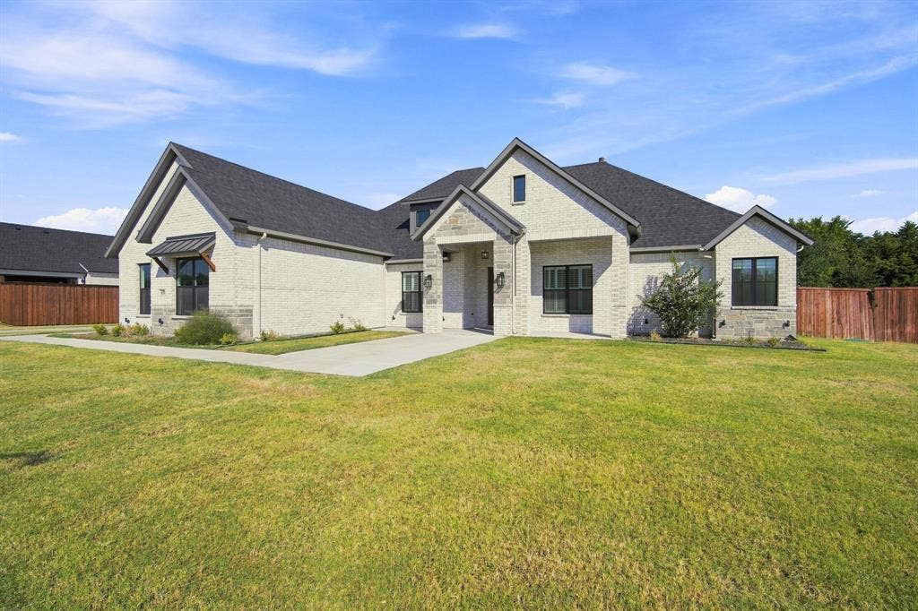 4231 Spring Garden Road, Midlothian, TX 76065 4231 Spring Garden Road, Midlothian, TX 76065
