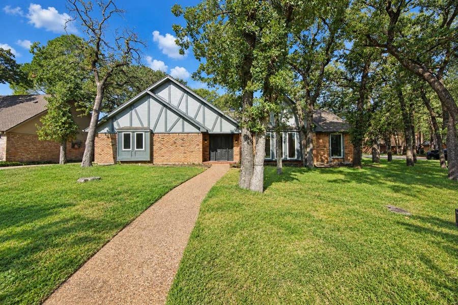 Property photo for 1409 Colony Drive, Irving, TX