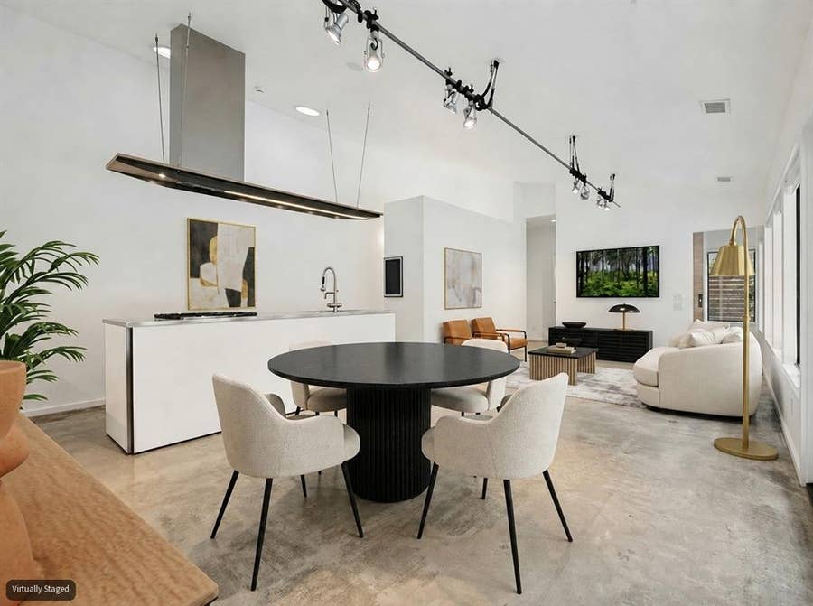 Property photo for 43 Vanguard Way, Dallas, TX