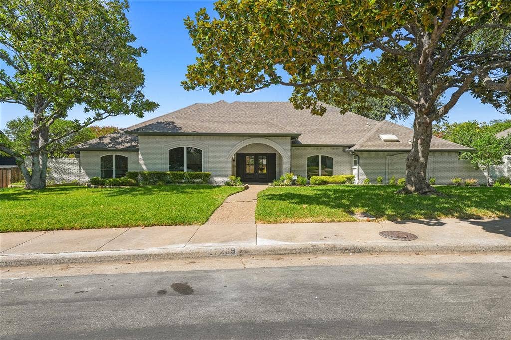 17209 Graystone Drive, Dallas, TX 75248 17209 Graystone Drive, Dallas, TX 75248