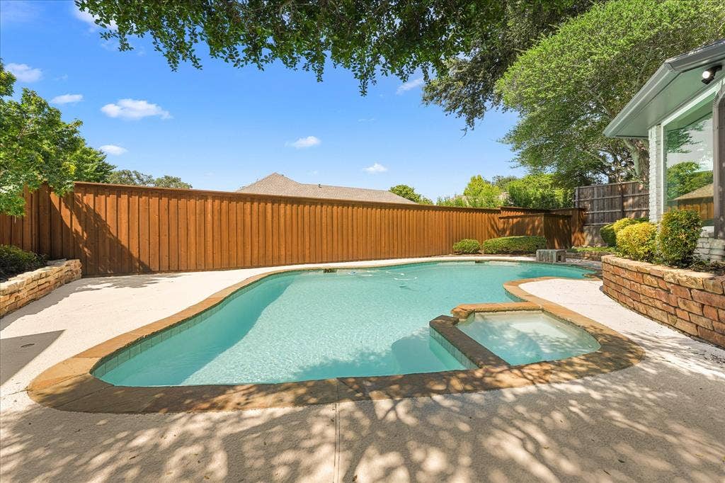 17209 Graystone Drive, Dallas, TX 75248 17209 Graystone Drive, Dallas, TX 75248