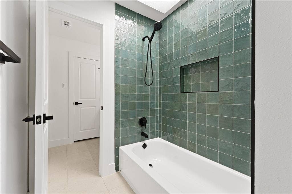 17209 Graystone Drive, Dallas, TX 75248 17209 Graystone Drive, Dallas, TX 75248