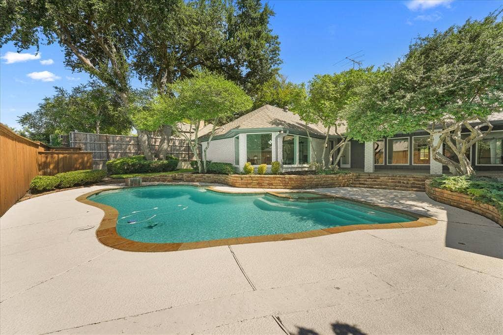 17209 Graystone Drive, Dallas, TX 75248 17209 Graystone Drive, Dallas, TX 75248