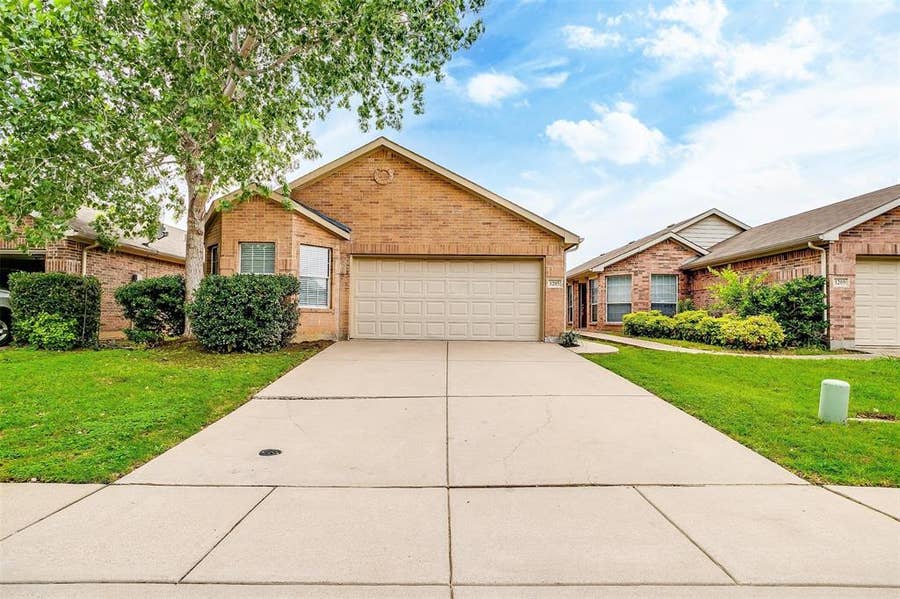 Property photo for 1205 Kielder Circle, Fort Worth, TX