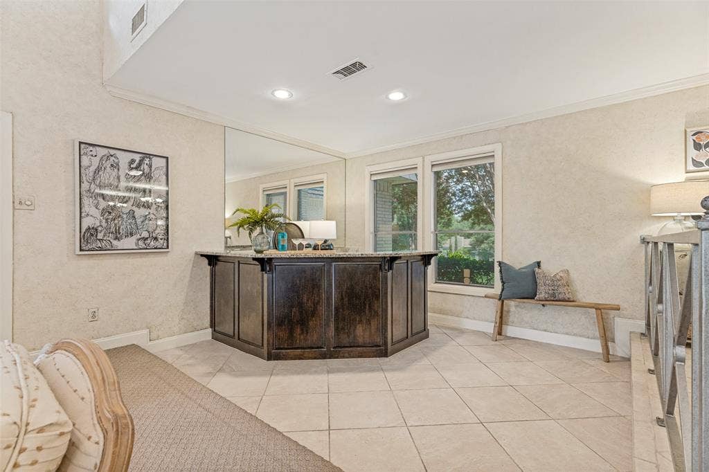 6 Crosslands Road, Benbrook, TX 76132 6 Crosslands Road, Benbrook, TX 76132