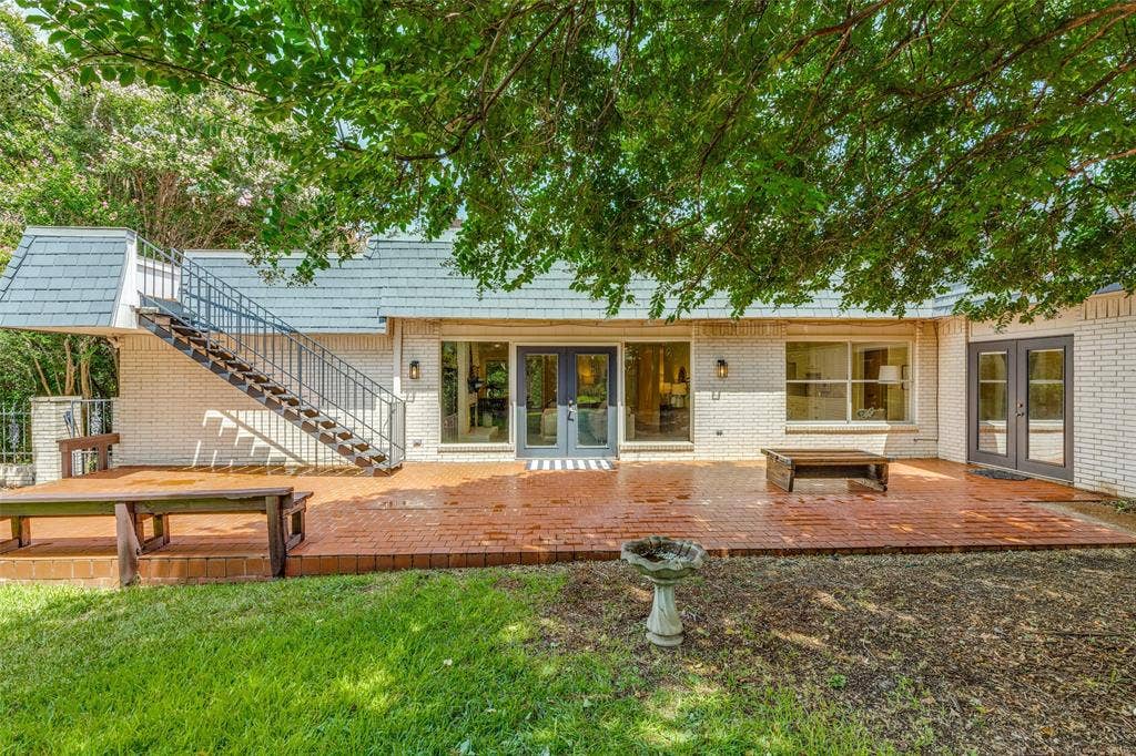 6 Crosslands Road, Benbrook, TX 76132 6 Crosslands Road, Benbrook, TX 76132