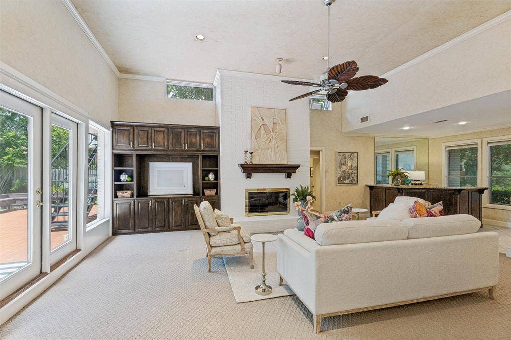 6 Crosslands Road, Benbrook, TX 76132 6 Crosslands Road, Benbrook, TX 76132