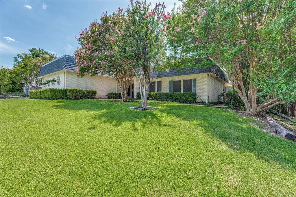 6 Crosslands Road, Benbrook, TX 76132 6 Crosslands Road, Benbrook, TX 76132