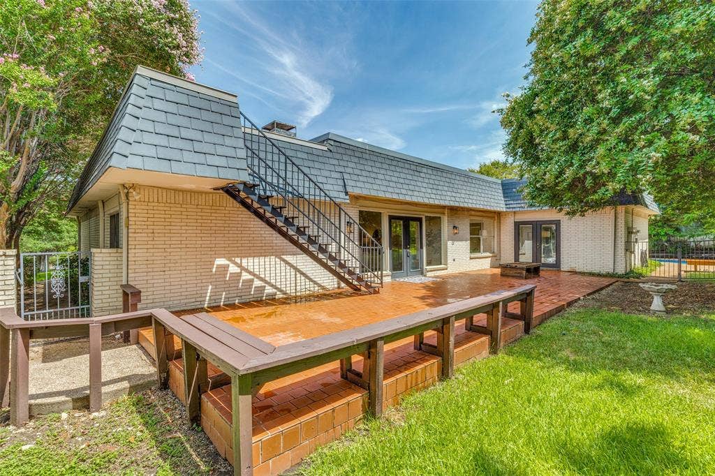6 Crosslands Road, Benbrook, TX 76132 6 Crosslands Road, Benbrook, TX 76132