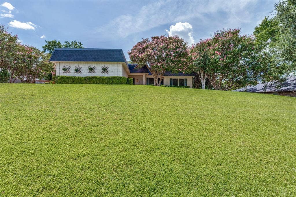 6 Crosslands Road, Benbrook, TX 76132 6 Crosslands Road, Benbrook, TX 76132