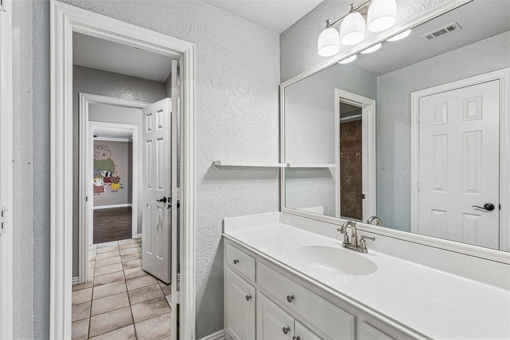 2206 Clearspring Drive N, Irving, TX 75063 2206 Clearspring Drive N, Irving, TX 75063