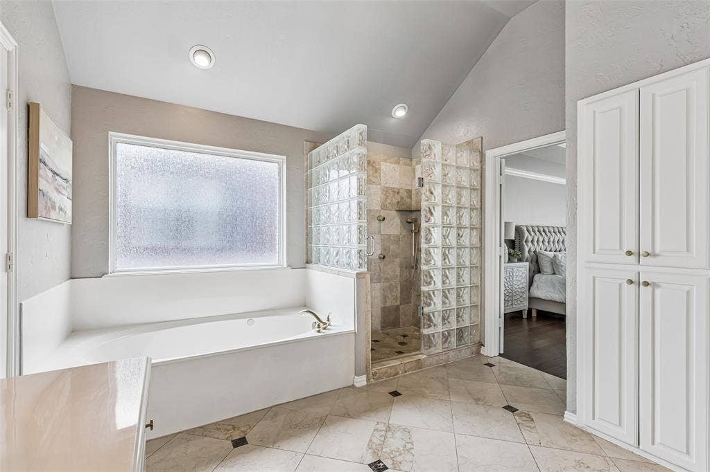 2206 Clearspring Drive N, Irving, TX 75063 2206 Clearspring Drive N, Irving, TX 75063