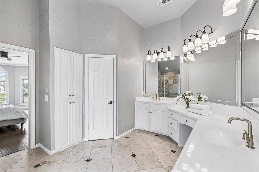 2206 Clearspring Drive N, Irving, TX 75063 2206 Clearspring Drive N, Irving, TX 75063