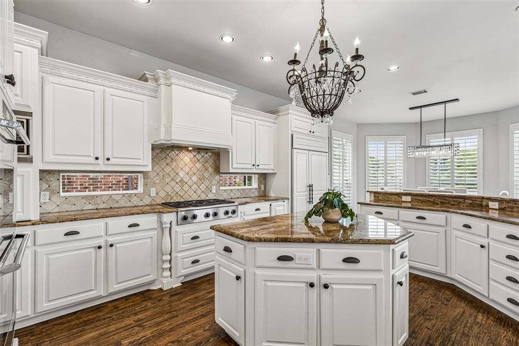 2206 Clearspring Drive N, Irving, TX 75063 2206 Clearspring Drive N, Irving, TX 75063