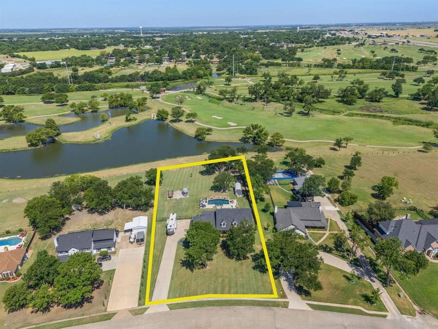 Property photo for 141 Creekview Lane, Crandall, TX