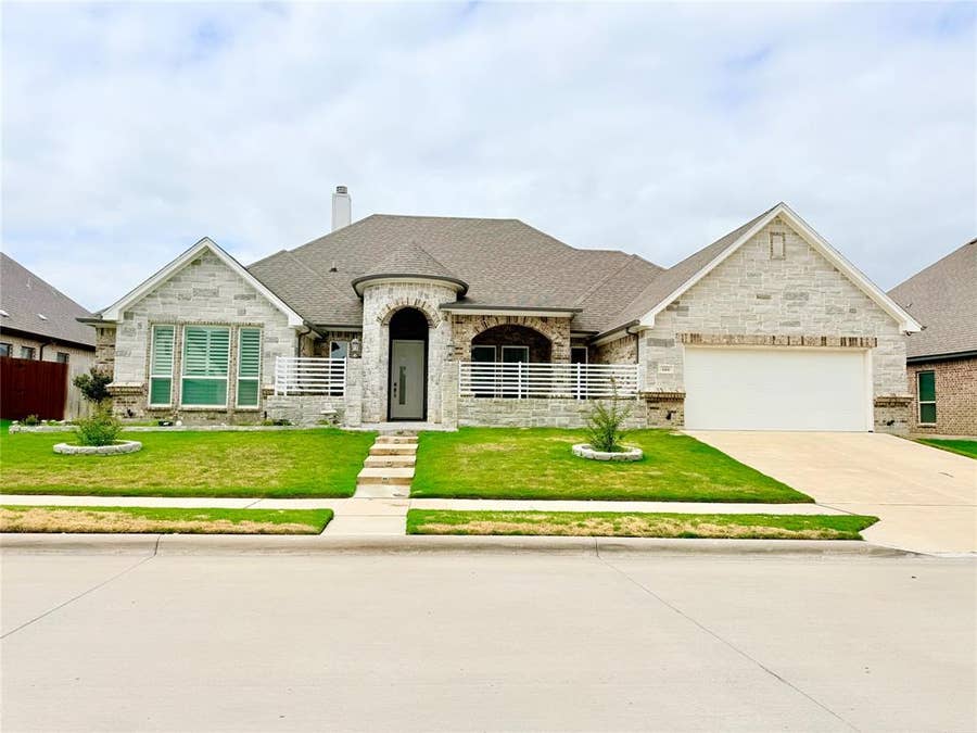 Property photo for 1424 Silent Springs Drive, Fort Worth, TX