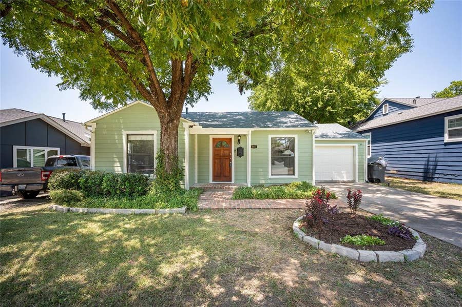 Property photo for 8915 Diceman Drive, Dallas, TX