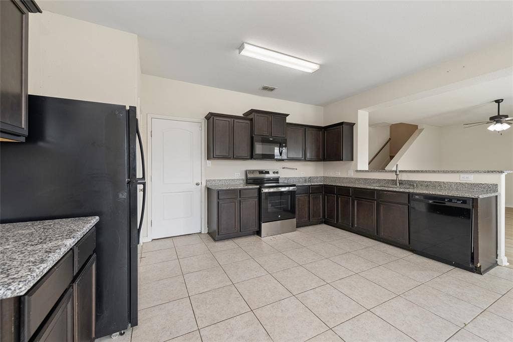 140 Collin Street, Anna, TX 75409 140 Collin Street, Anna, TX 75409