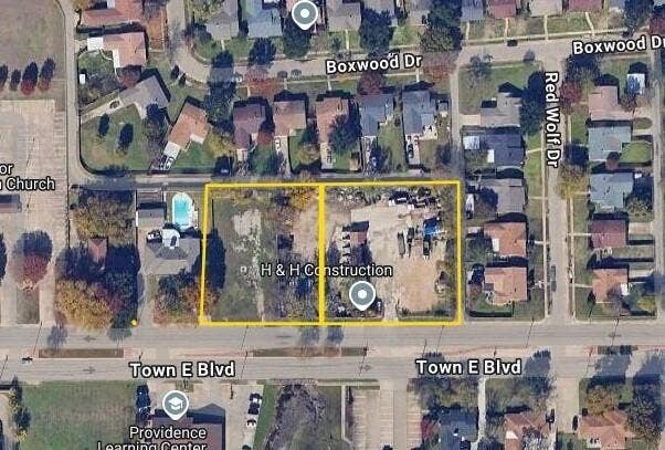 301/325 N Town East Boulevard, Mesquite, TX 75150 301/325 N Town East Boulevard, Mesquite, TX 75150