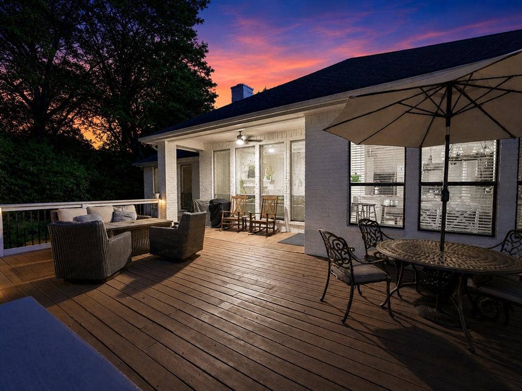 7204 Montgomery Road, Midlothian, TX 76065