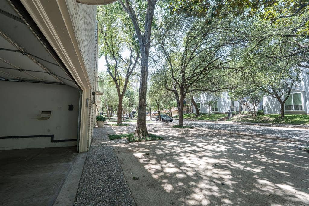 2818 Welborn Drive, #9, Dallas, TX 75219 Wonderful tree lined street