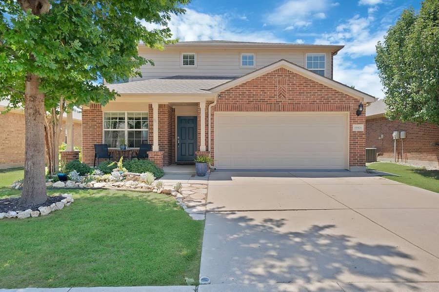 Property photo for 15925 Blaketree Drive, Fort Worth, TX