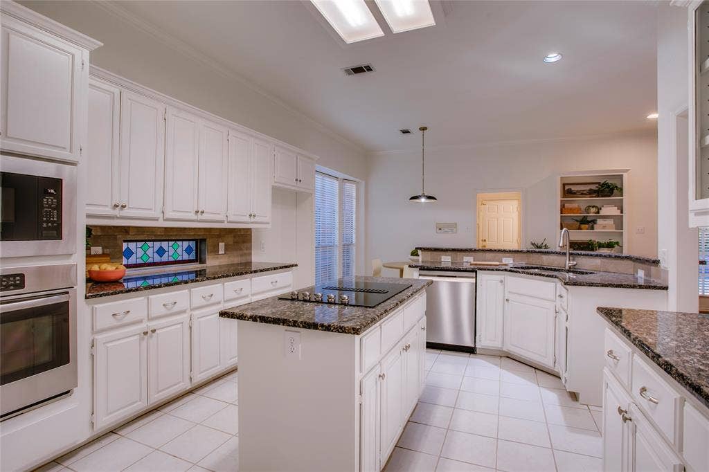 2116 Glendale Drive, Plano, TX 75023 2116 Glendale Drive, Plano, TX 75023