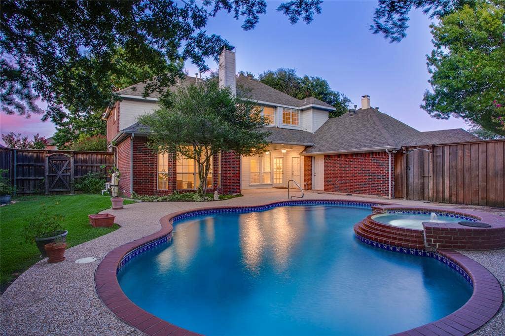 2116 Glendale Drive, Plano, TX 75023 The exterior door to the right of the rear french door leads to a full bath which is convenient for pool users.