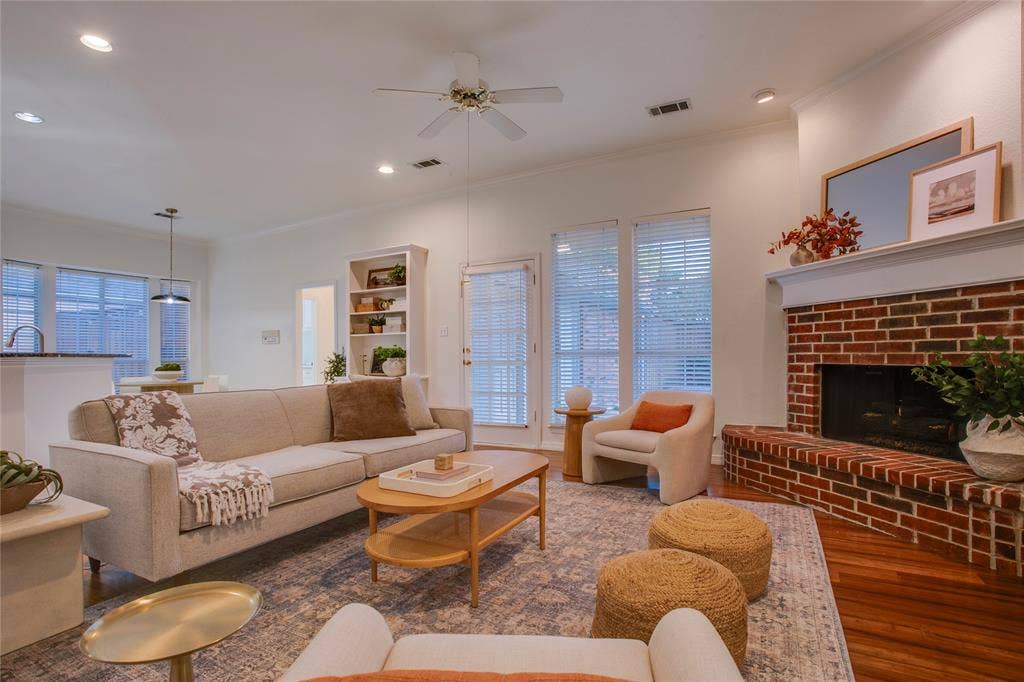 2116 Glendale Drive, Plano, TX 75023 2116 Glendale Drive, Plano, TX 75023