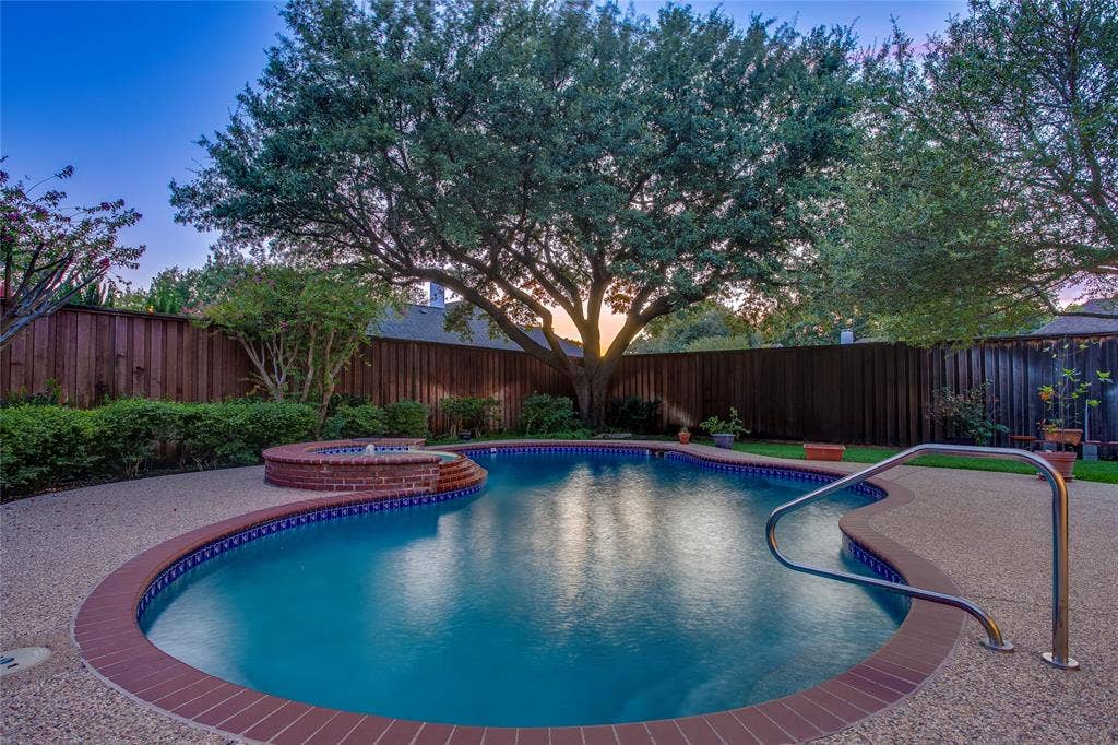 2116 Glendale Drive, Plano, TX 75023 2116 Glendale Drive, Plano, TX 75023