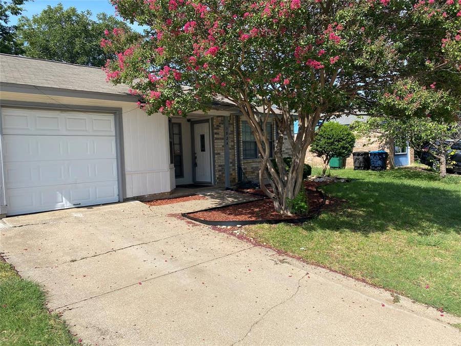Property photo for 3824 Longmeadow Way, Fort Worth, TX