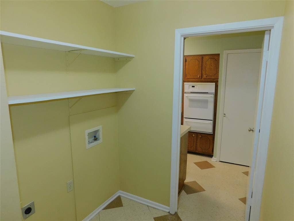 2445 Eastbrook Drive, Mesquite, TX 75150 2445 Eastbrook Drive, Mesquite, TX 75150