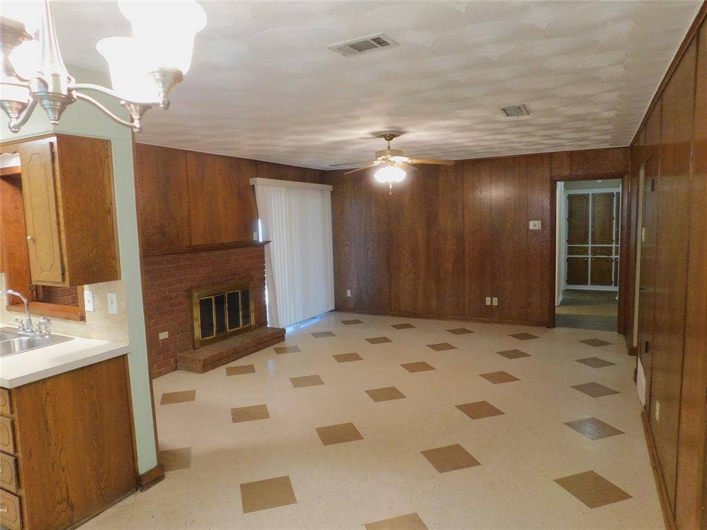 2445 Eastbrook Drive, Mesquite, TX 75150 2445 Eastbrook Drive, Mesquite, TX 75150