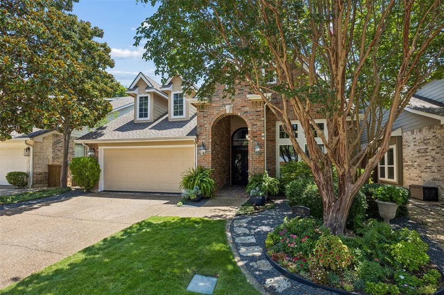 Property photo for 7918 Enclave Way, Dallas, TX