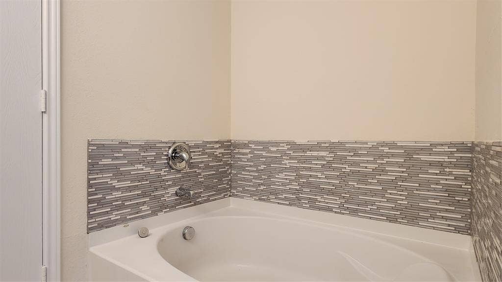 2304 Hayes Street, McKinney, TX 75071 2304 Hayes Street, McKinney, TX 75071