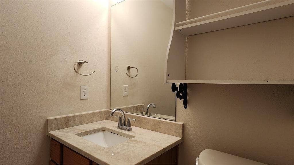 2304 Hayes Street, McKinney, TX 75071 2304 Hayes Street, McKinney, TX 75071
