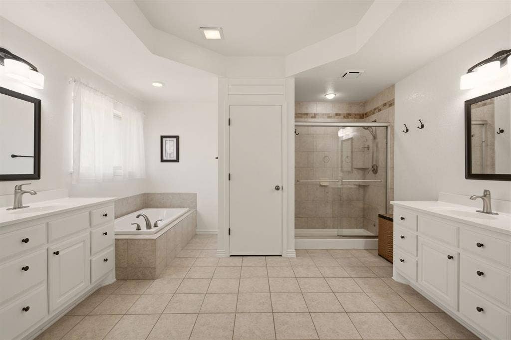 220 Dale Drive, New Hope, TX 75071 Primary Bathroom