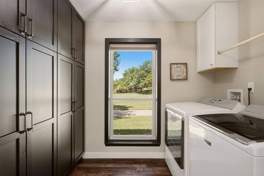 220 Dale Drive, New Hope, TX 75071 Laundry and Pantry