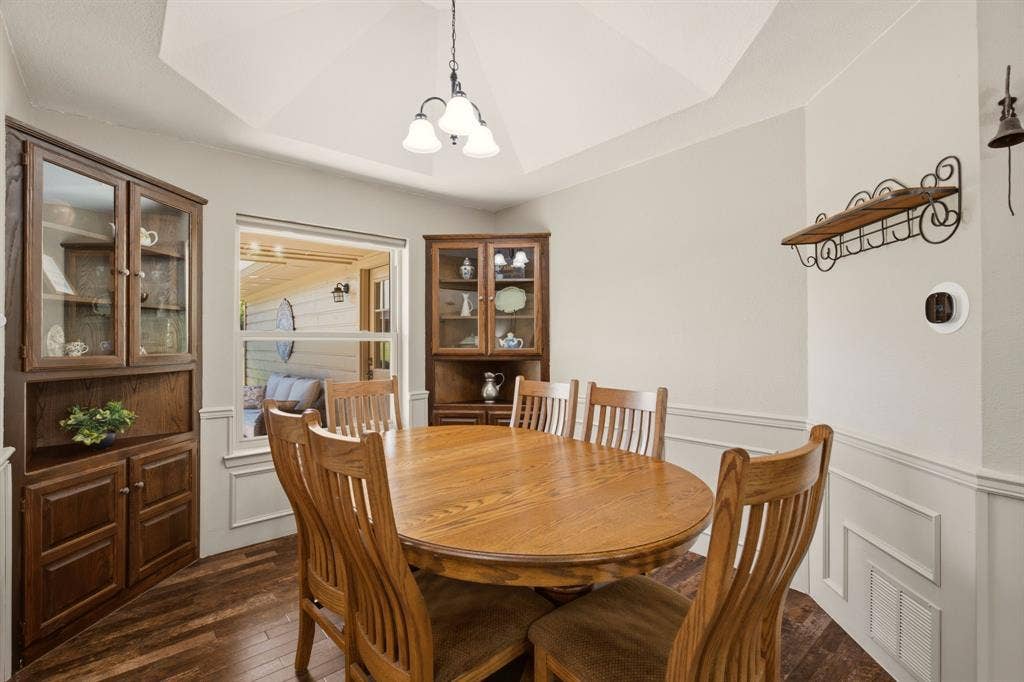 220 Dale Drive, New Hope, TX 75071 220 Dale Drive, New Hope, TX 75071