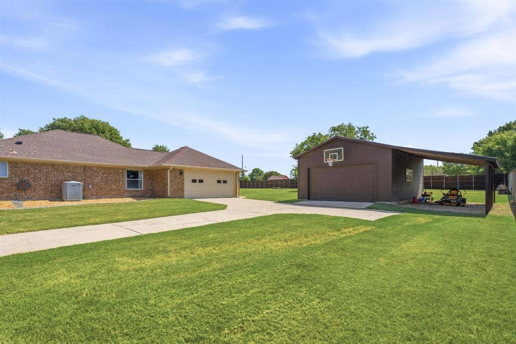 220 Dale Drive, New Hope, TX 75071 220 Dale Drive, New Hope, TX 75071