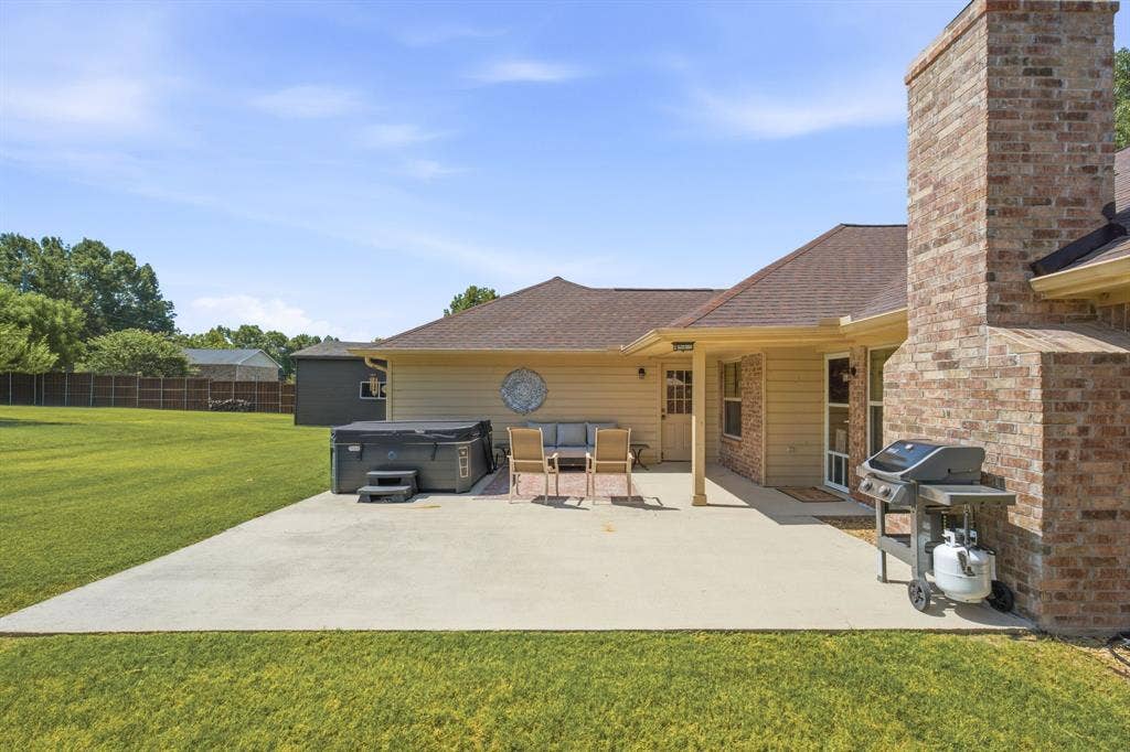 220 Dale Drive, New Hope, TX 75071 220 Dale Drive, New Hope, TX 75071