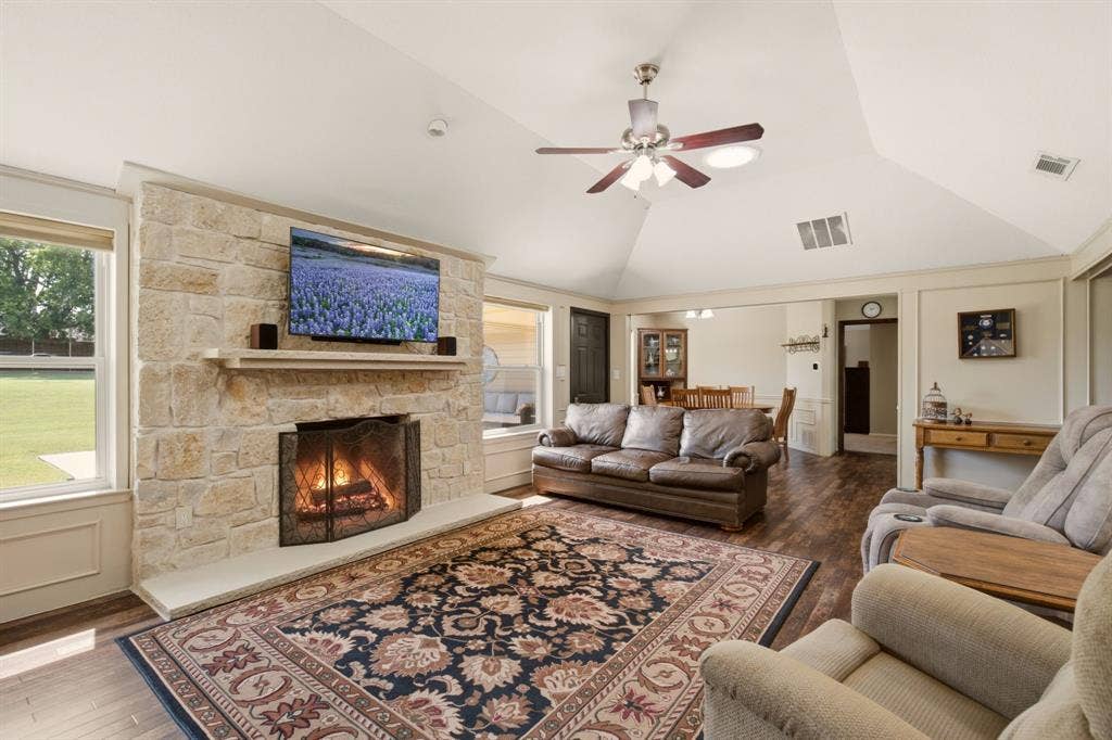 220 Dale Drive, New Hope, TX 75071 220 Dale Drive, New Hope, TX 75071