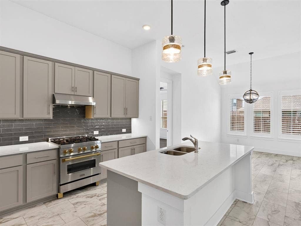 942 Lawless Lane, Fate, TX 75087 942 Lawless Lane, Fate, TX 75087
